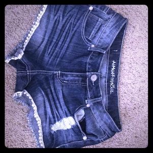 Almost Famous shorts